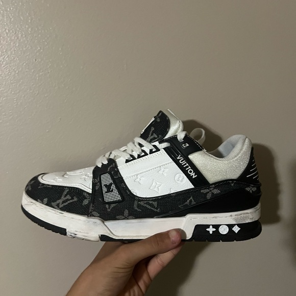 Black louis vuitton runners - Picture 1 of 4